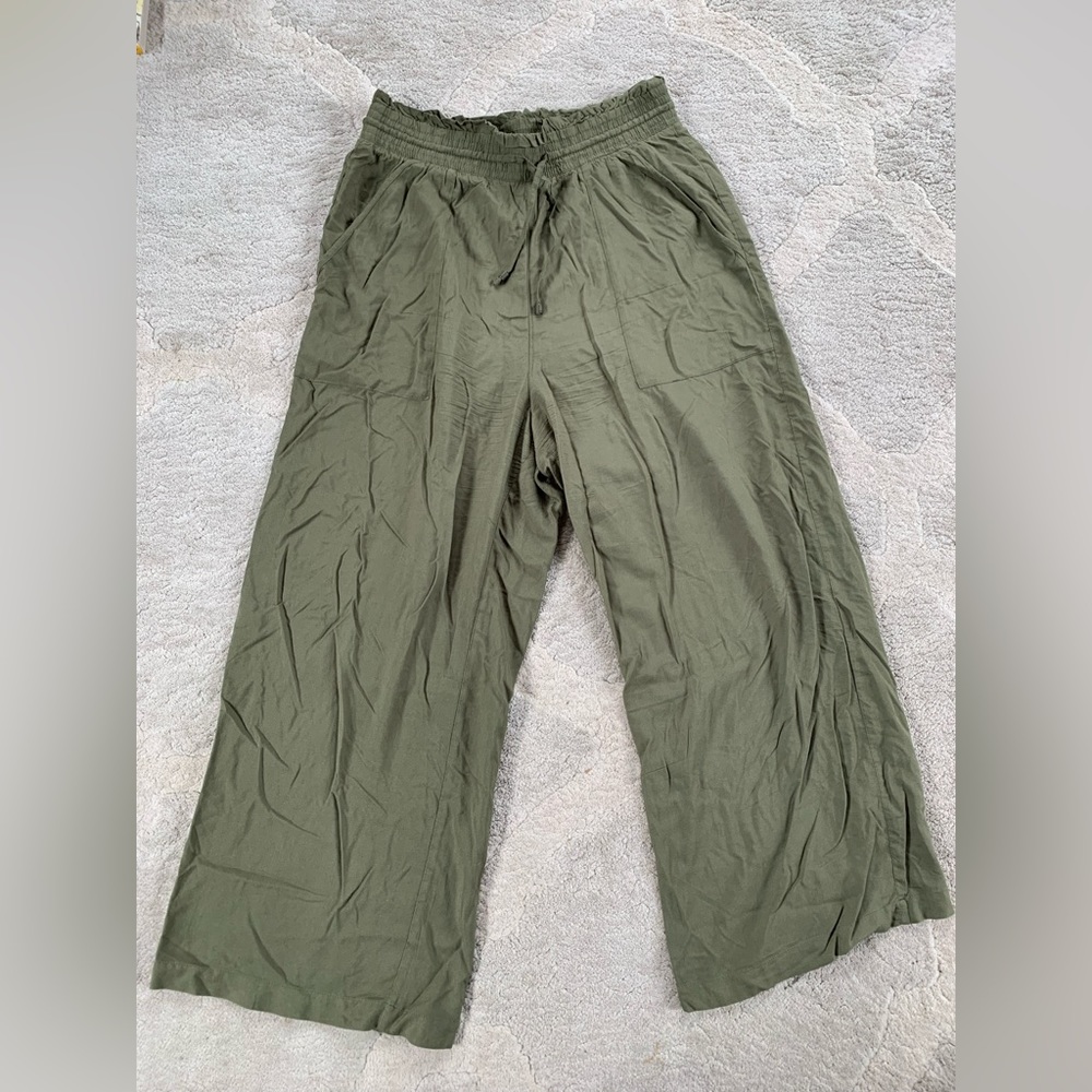 Abercrombie and Fitch high waisted wide leg pants